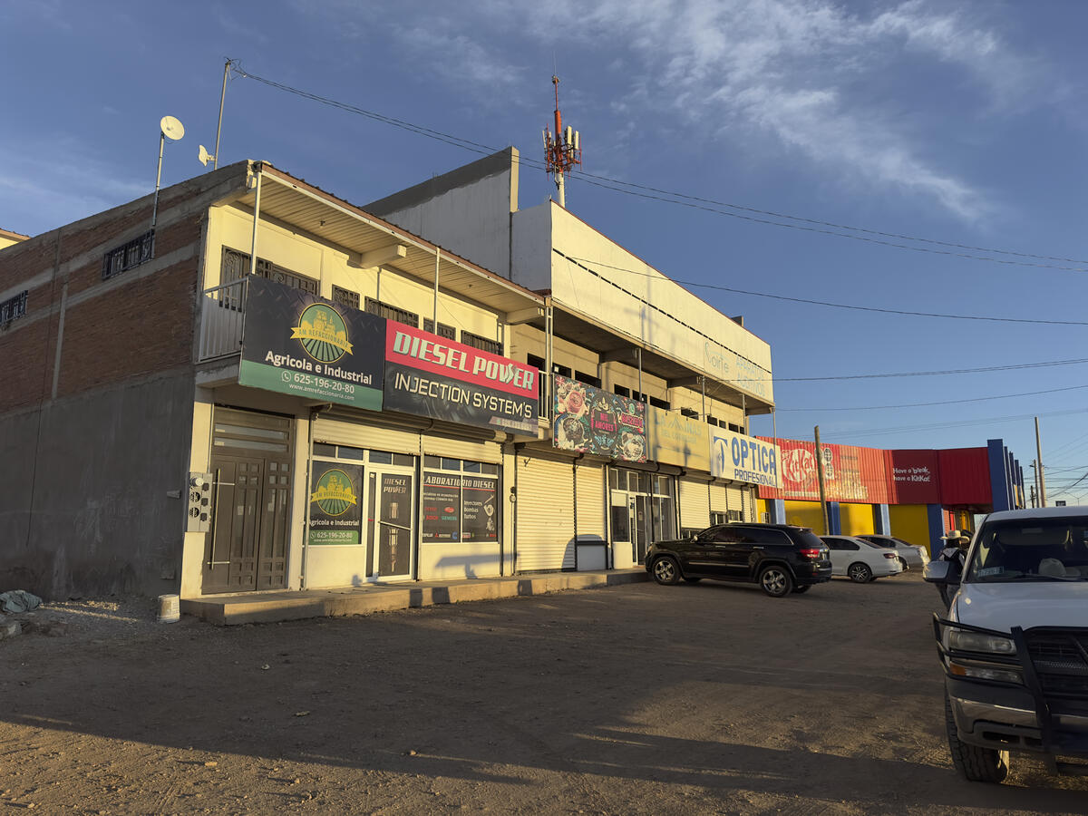 Fachada AM Refaccionaria